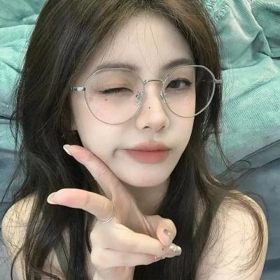 阿罗有枝彩色笔